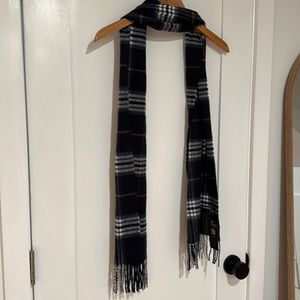 V. FRAAS Cashmink Navy Tartan Scarf